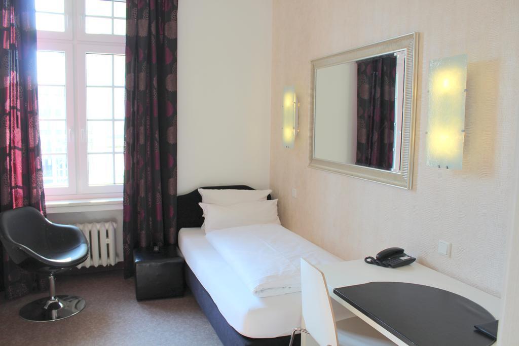 Hotel Heidelberger Hof Dusseldorf Exterior photo